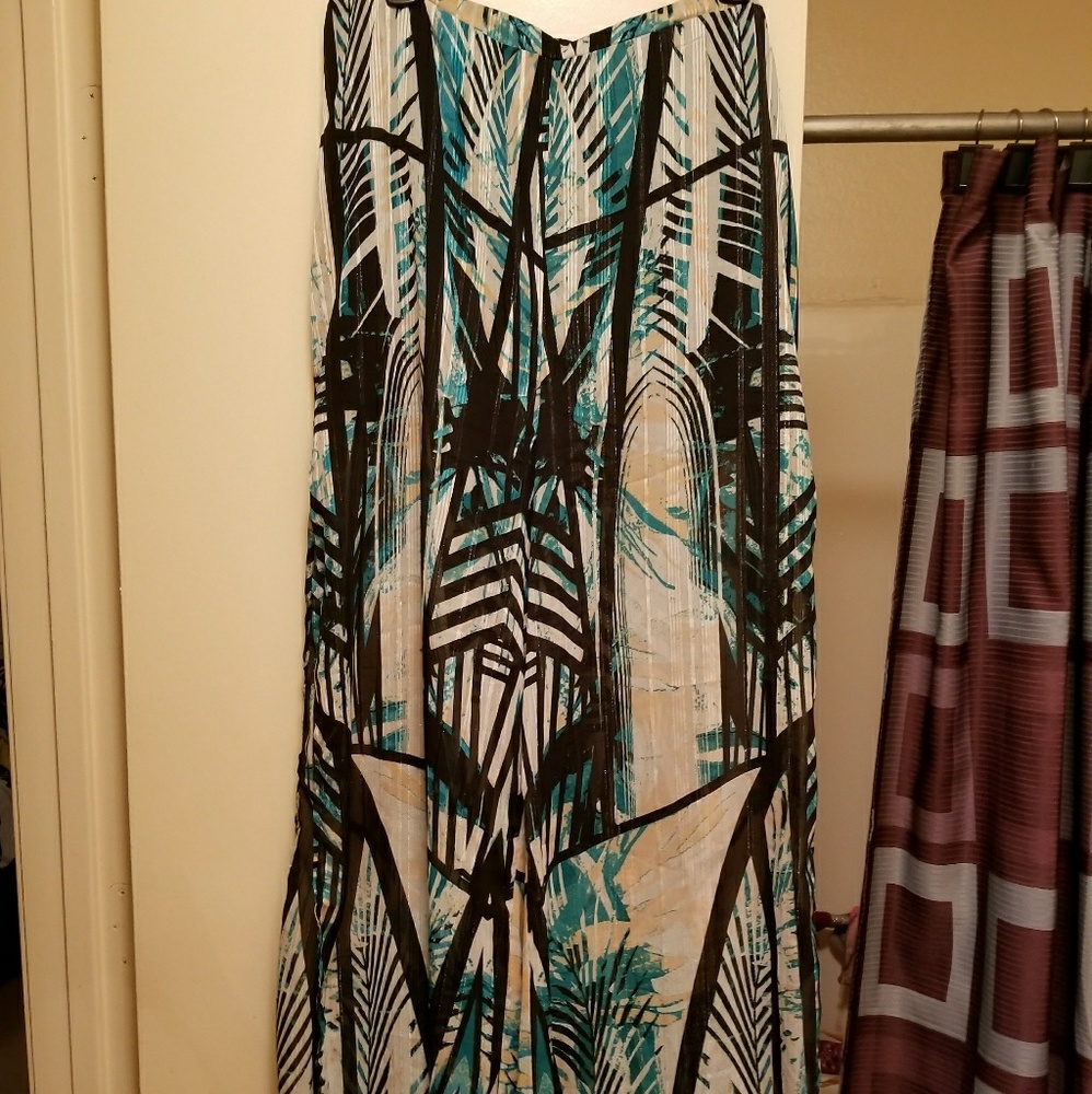 BRAND NEW WITHOUT TAGS!! Ladies flare beach pants